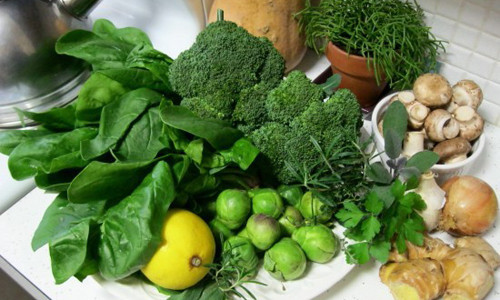 Rau củ có màu đậm tốt cho tóc