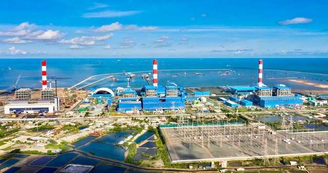 Công ty CP Nhiệt điện Phả Lại bị xử phạt gần 4 tỷ đồng, đồng thời đình chỉ hoạt động trong thời hạn 12 tháng.