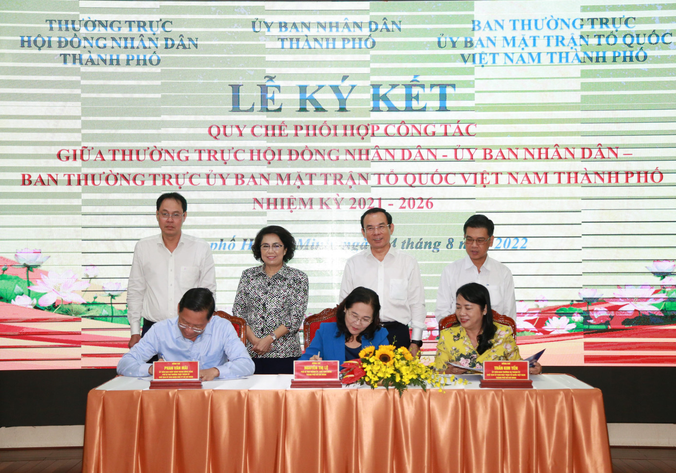Thường trực HĐND - UBND - Ủy ban MTTQ Việt Nam TPHCM ký kết quy chế phối hợp giai đoạn 2021 - 2026. Thường trực HĐND - UBND - Ủy ban MTTQ Việt Nam TPHCM ký kết quy chế phối hợp giai đoạn 2021 - 2026.