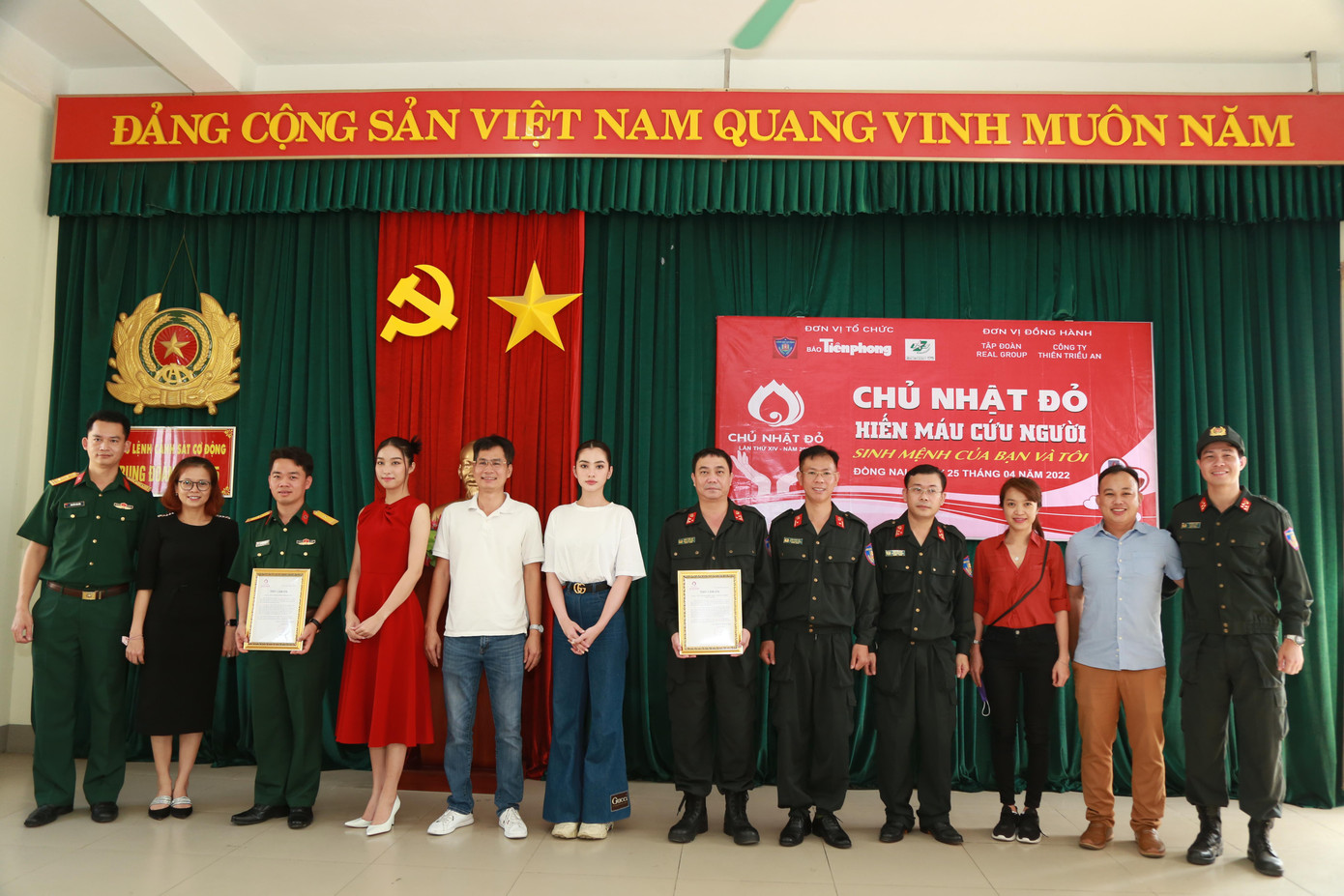 Hoạt động hiến máu cứu người từ chương trình Chủ nhật Đỏ có sức lan tỏa sâu rộng trong cộng đồng, được nhiều ban ngành, đoàn thể hướng ứng, đồng hành. Hoạt động hiến máu cứu người từ chương trình Chủ nhật Đỏ có sức lan tỏa sâu rộng trong cộng đồng, được nhiều ban ngành, đoàn thể hướng ứng, đồng hành.