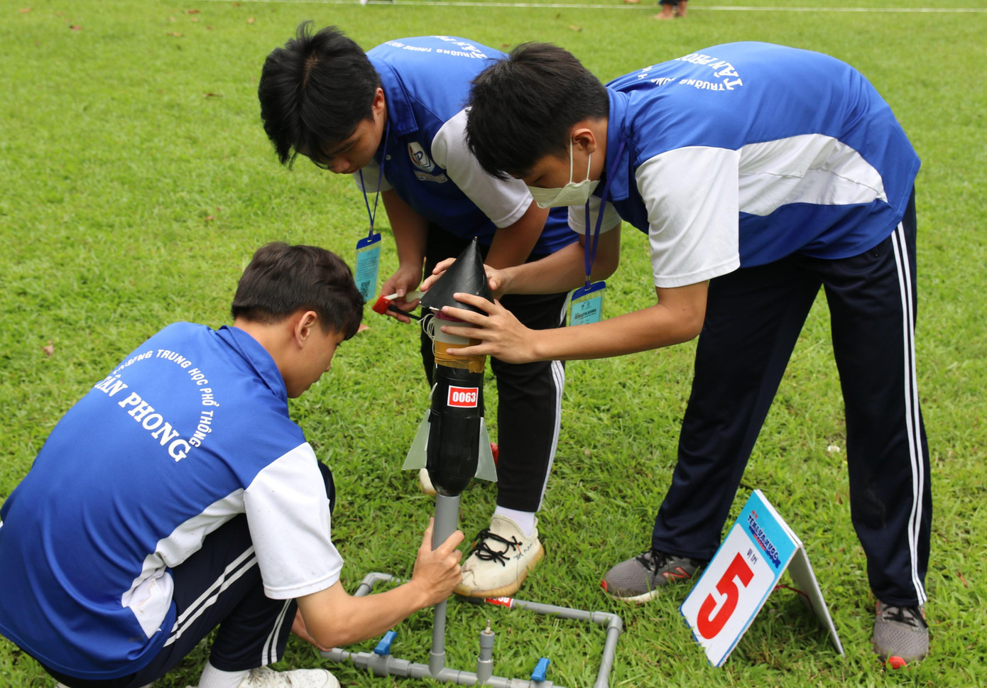 Tại vòng thi cuối cùng, các đội có 1 lượt thi, mỗi lượt thi bắn 3 quả tên lửa trong thời gian 2 phút vào mục tiêu tính điểm trên sân thi đấu. Điểm số của phần thi chung kết là tổng điểm số mà 3 quả tên lửa bắn vào các vị trí mục tiêu. Tại vòng thi cuối cùng, các đội có 1 lượt thi, mỗi lượt thi bắn 3 quả tên lửa trong thời gian 2 phút vào mục tiêu tính điểm trên sân thi đấu. Điểm số của phần thi chung kết là tổng điểm số mà 3 quả tên lửa bắn vào các vị trí mục tiêu.