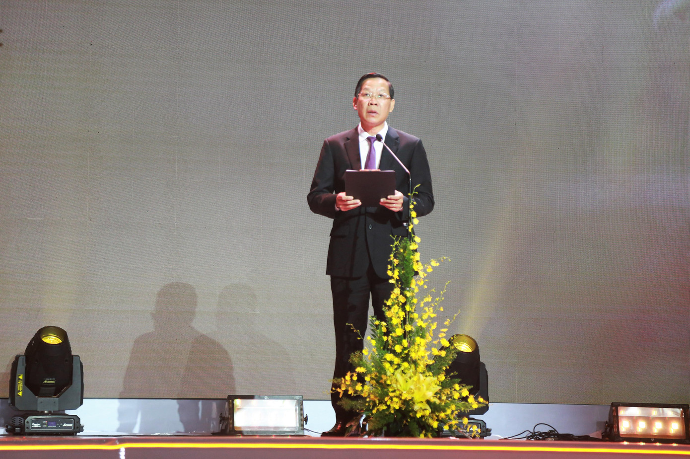 Chủ tịch UBND TPHCM Phan Văn Mãi phát biểu chào mừng trong sự kiện mở màn hội chợ ITE 2022.