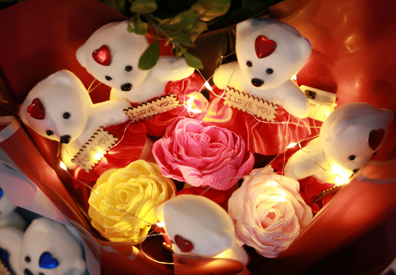 Phần quà tặng lung linh có sự xuất hiện của các bóng đèn led.