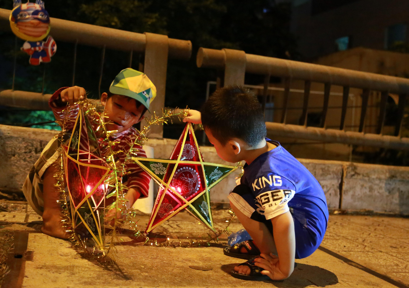 Kỷ niệm ấm áp trong mùa Tết Trung thu với các bạn nhỏ. Kỷ niệm ấm áp trong mùa Tết Trung thu với các bạn nhỏ.