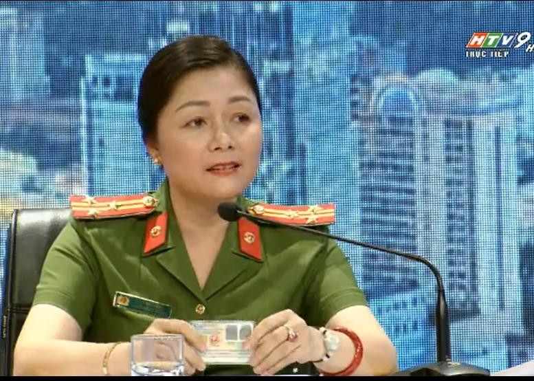 Thượng tá Hồ Thị Lãnh trao đổi tại chương trình (Ảnh chụp màn hình)