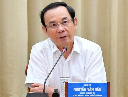 Bí thư Thành ủy Nguyễn Văn Nên trao đổi tại hội nghị. Ảnh: SGGP Bí thư Thành ủy Nguyễn Văn Nên trao đổi tại hội nghị. Ảnh: SGGP