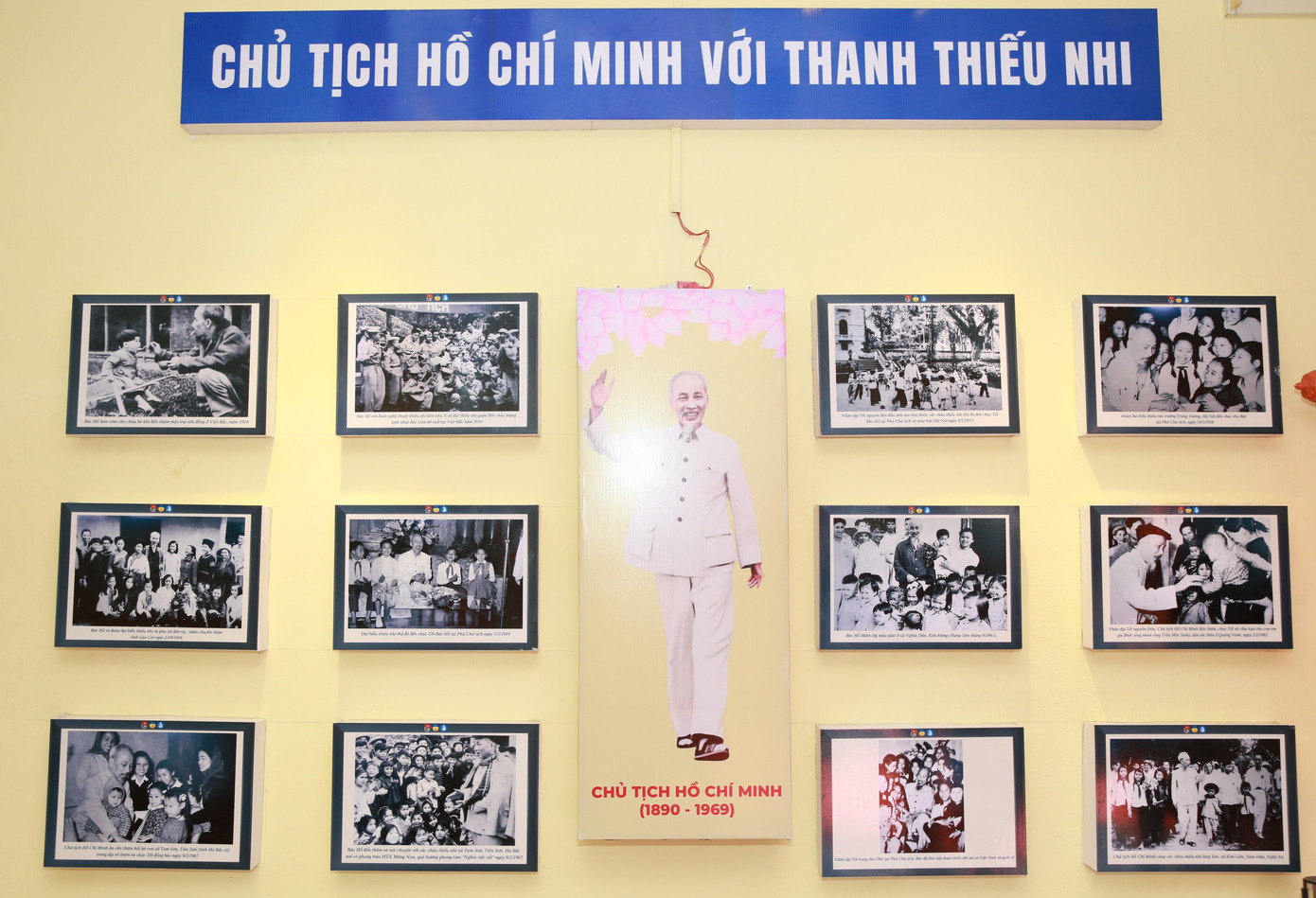 Một góc trưng bày tư liệu tại không gian.