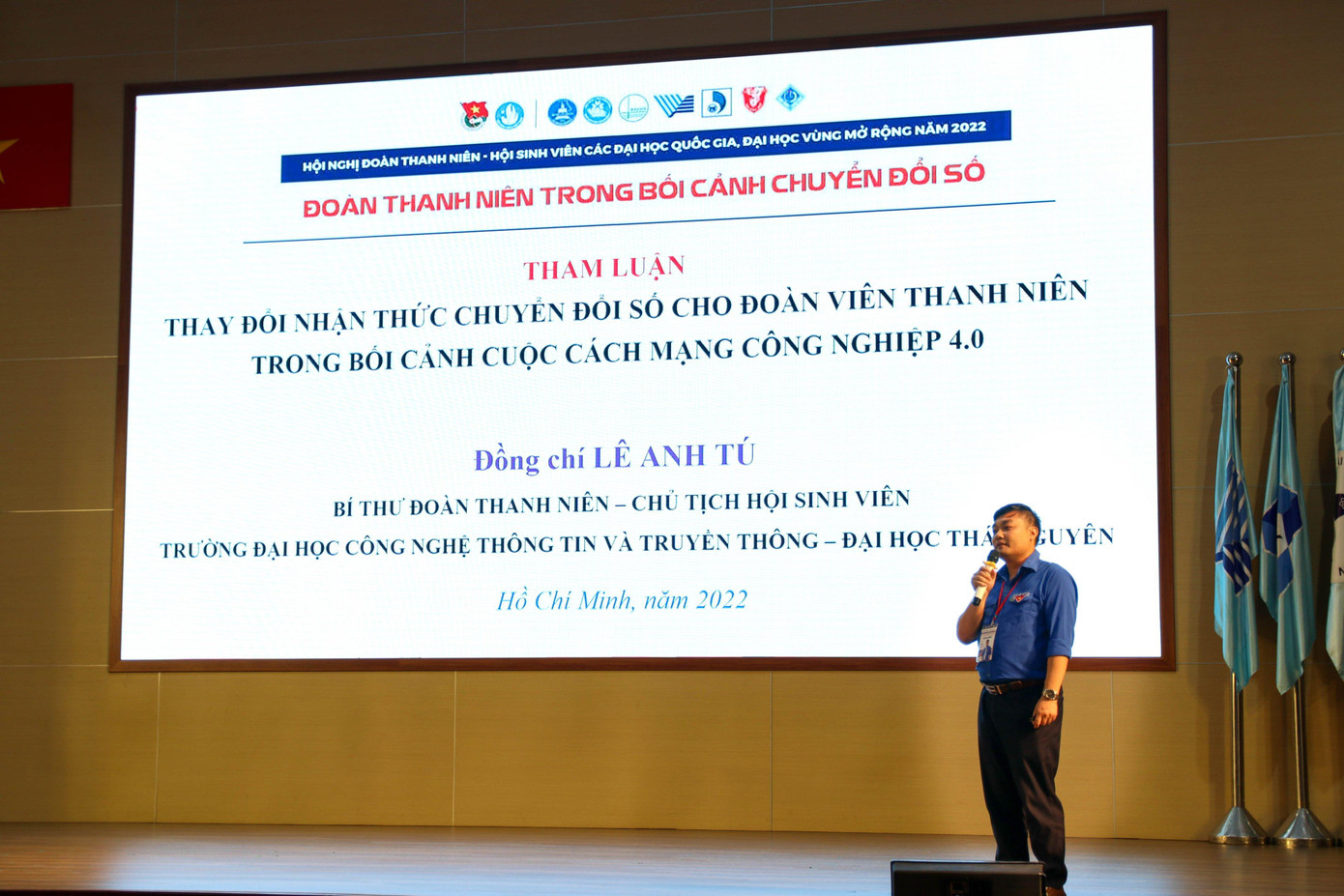 Đại biểu các trường trình bày tham luận tại chương trình khai mạc hội nghị. Đại biểu các trường trình bày tham luận tại chương trình khai mạc hội nghị.