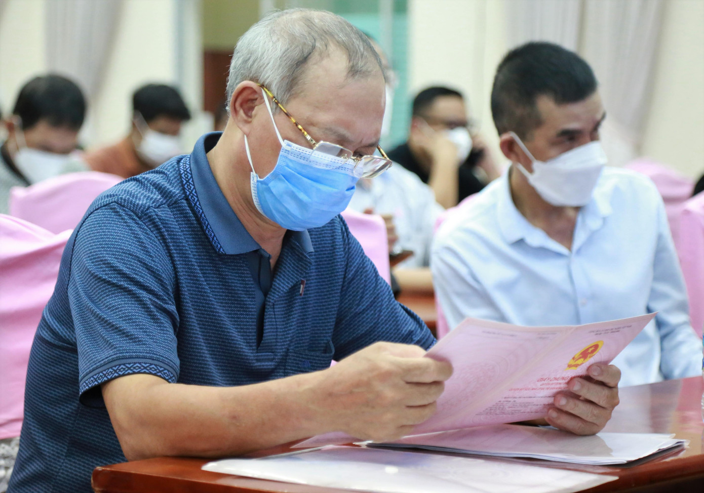 Đợt này, UBND TP. Thủ Đức đã trao giấy chứng nhận quyền sử dụng đất ở, nhà ở cho 22 hộ gia đình, cá nhân đồng thuận với chính sách bồi thường, hỗ trợ. Đợt này, UBND TP. Thủ Đức đã trao giấy chứng nhận quyền sử dụng đất ở, nhà ở cho 22 hộ gia đình, cá nhân đồng thuận với chính sách bồi thường, hỗ trợ.