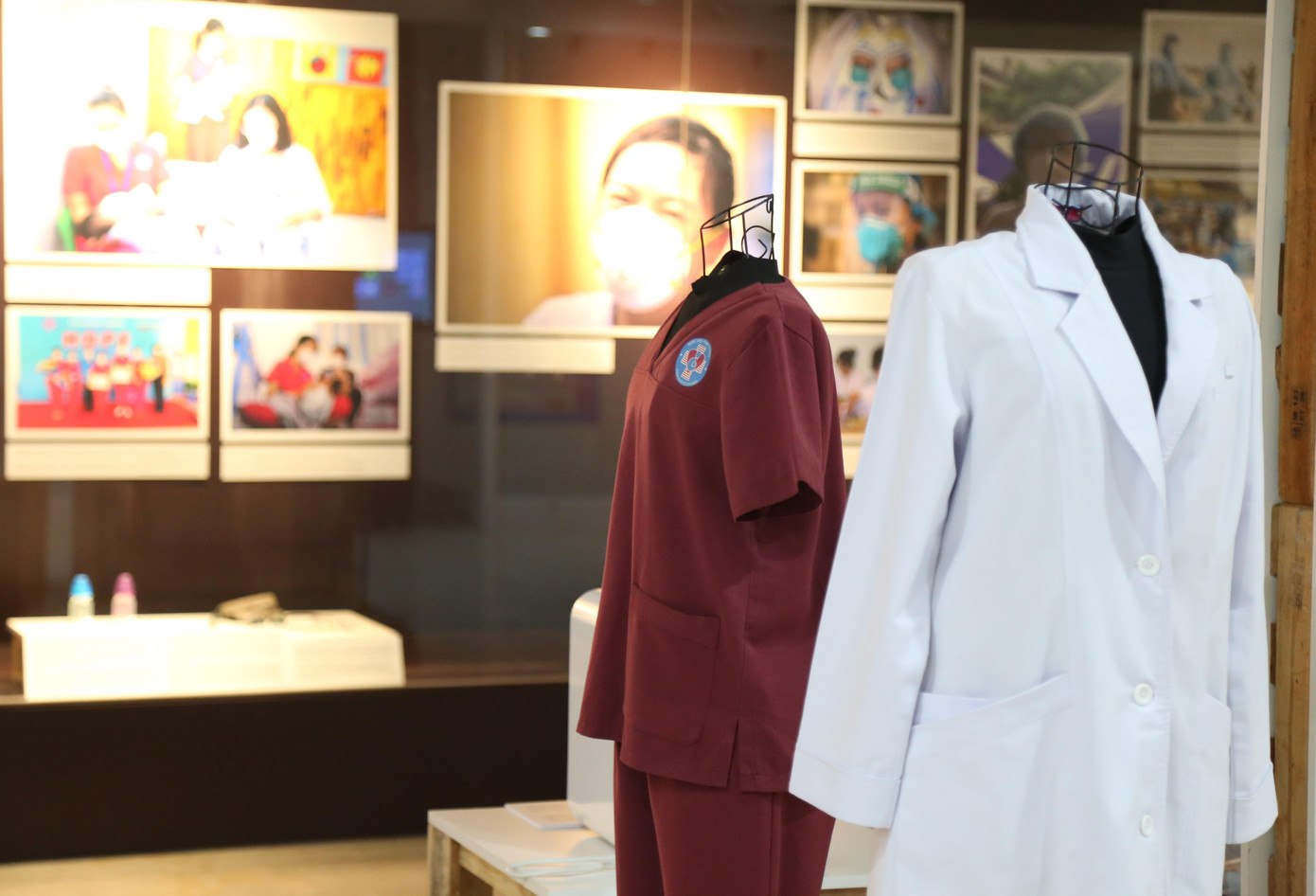 Dự kiến, triển lãm diễn ra đến tháng 6/2023.