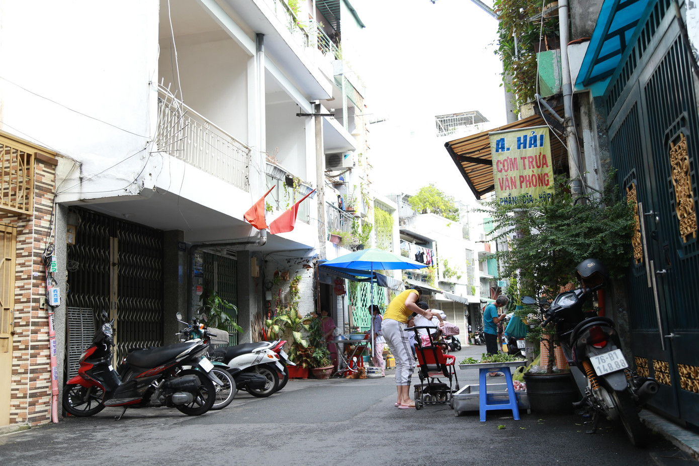 Nhiều con đường, hẻm phố đã thông thoáng, bề thế hơn hẳn từ khi bà con nhiệt tình hưởng ứng phong trào. Ảnh: Ngô Tùng Nhiều con đường, hẻm phố đã thông thoáng, bề thế hơn hẳn từ khi bà con nhiệt tình hưởng ứng phong trào. Ảnh: Ngô Tùng