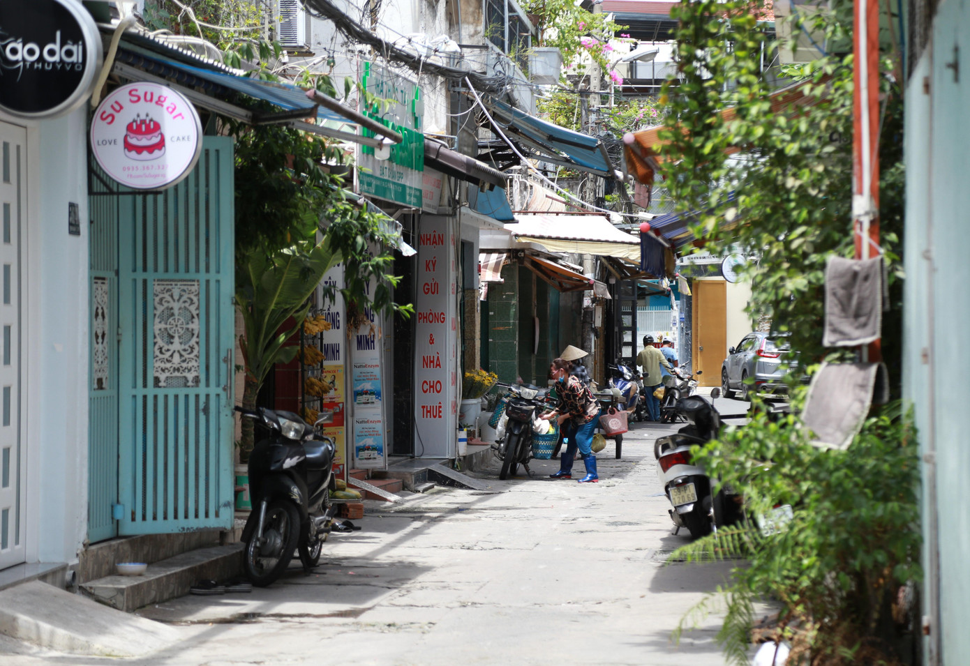 Thực hiện chủ trương của nhà nước, khi đường, hẻm được mở rộng, người dân cũng có điều kiện kinh doanh, lưu thông thuận tiện hơn, qua đó nâng cao giá trị căn nhà của mình.