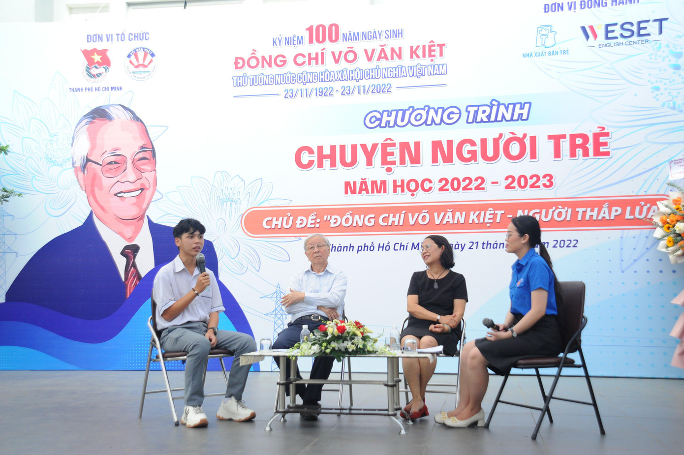 Buổi giao lưu "Chuyện người trẻ" tại Trường THPT Võ Văn Kiệt. Ảnh: Thành Đoàn TPHCM. Buổi giao lưu "Chuyện người trẻ" tại Trường THPT Võ Văn Kiệt. Ảnh: Thành Đoàn TPHCM.