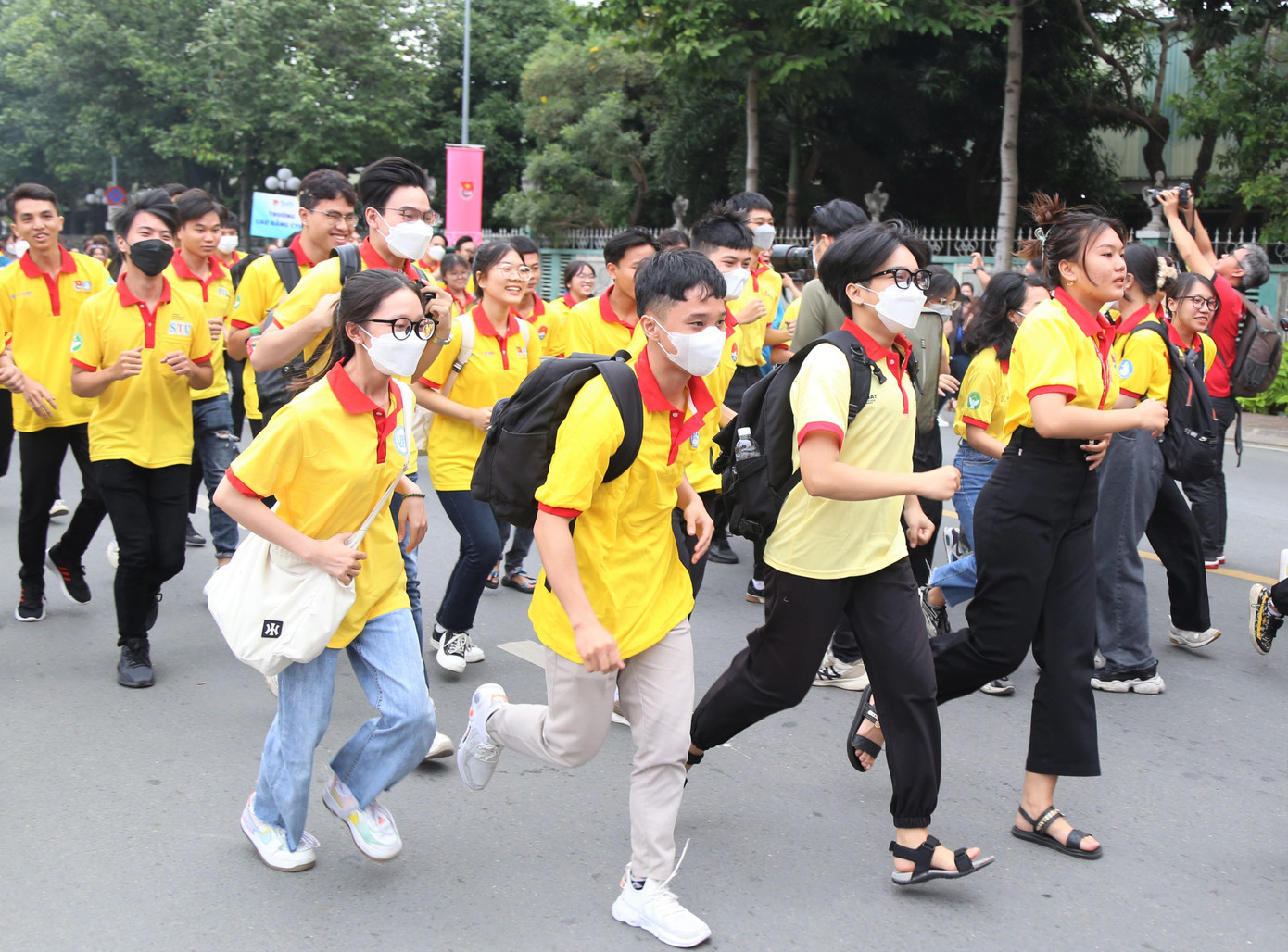Ngay sau lễ ra quân, các bạn chiến sĩ Xuân tình nguyện cùng nhau tham gia giải chạy bộ. Ngay sau lễ ra quân, các bạn chiến sĩ Xuân tình nguyện cùng nhau tham gia giải chạy bộ.