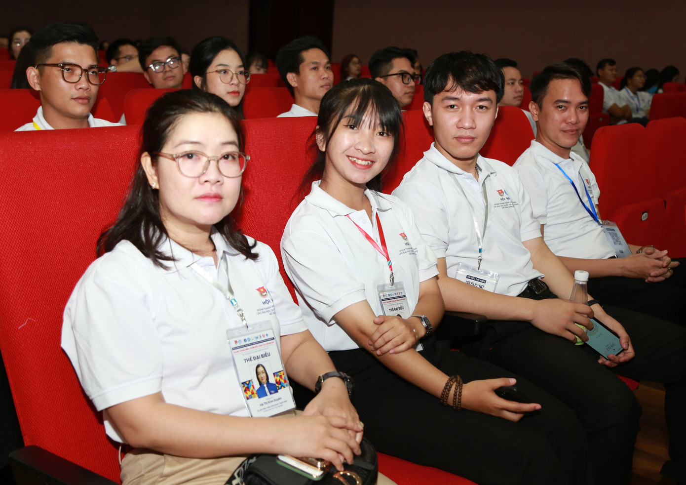 Bạn trẻ các ĐHQG - ĐH Vùng dự hội nghị. Bạn trẻ các ĐHQG - ĐH Vùng dự hội nghị.