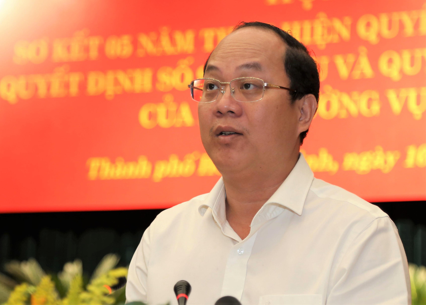 Phó Bí thư Thành ủy TPHCM Nguyễn Hồ Hải trao đổi tại hội nghị. Ảnh: Ngô Tùng Phó Bí thư Thành ủy TPHCM Nguyễn Hồ Hải trao đổi tại hội nghị. Ảnh: Ngô Tùng