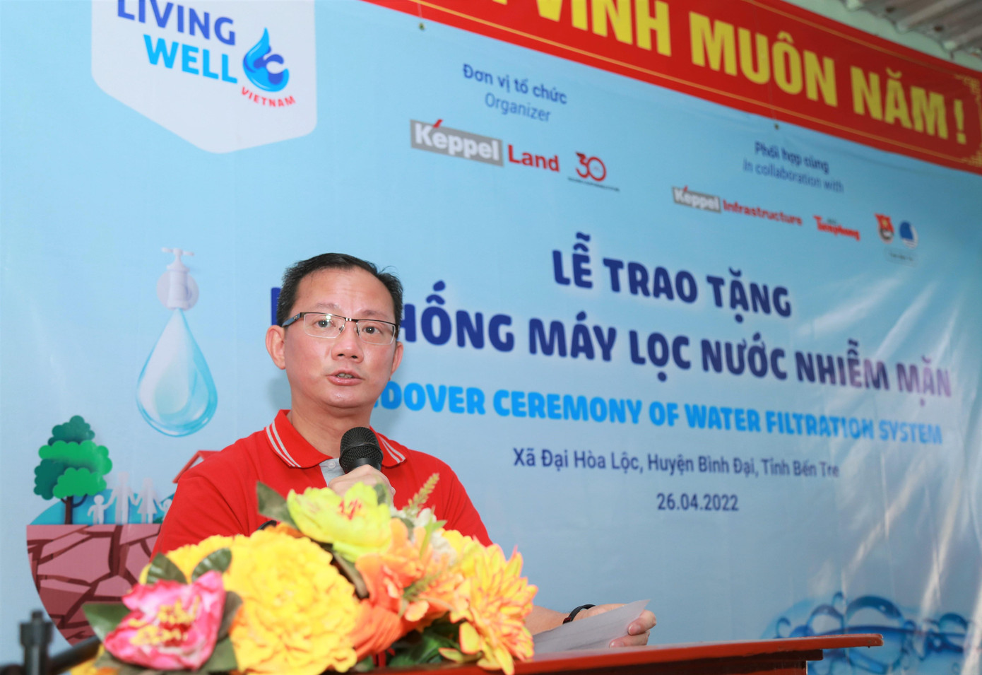 Ông Joseph Low, Chủ tịch Keppel Land Việt Nam phát biểu tại lễ trao tặng hệ thống máy lọc nước tại xã Đại Hòa Lộc.