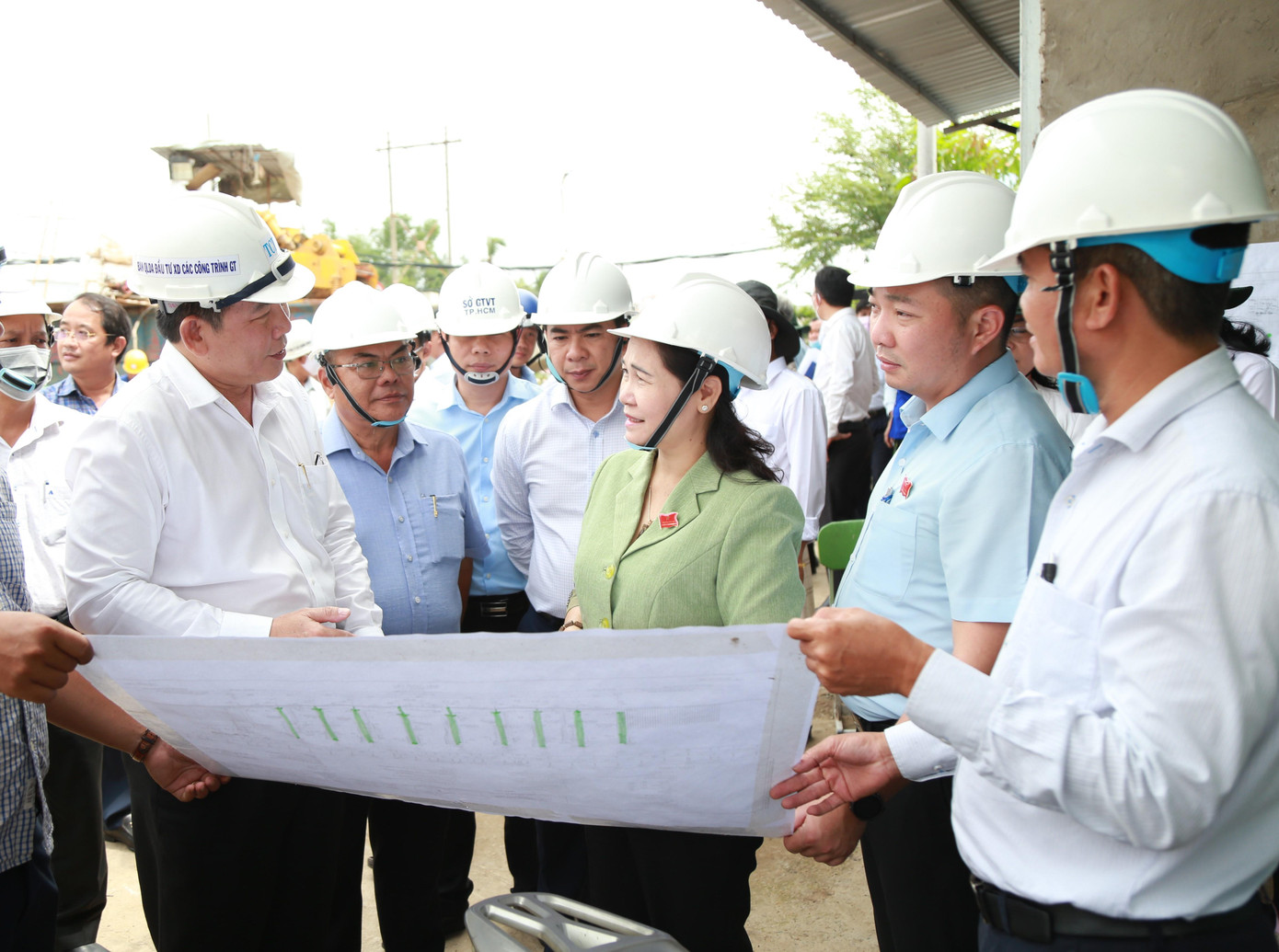 Chủ tịch HĐND TPHCM Nguyễn Thị Lệ thực địa giám sát một số dự án đầu tư công trên địa bàn huyện Nhà Bè mới đây. Ảnh: Ngô Tùng Chủ tịch HĐND TPHCM Nguyễn Thị Lệ thực địa giám sát một số dự án đầu tư công trên địa bàn huyện Nhà Bè mới đây. Ảnh: Ngô Tùng