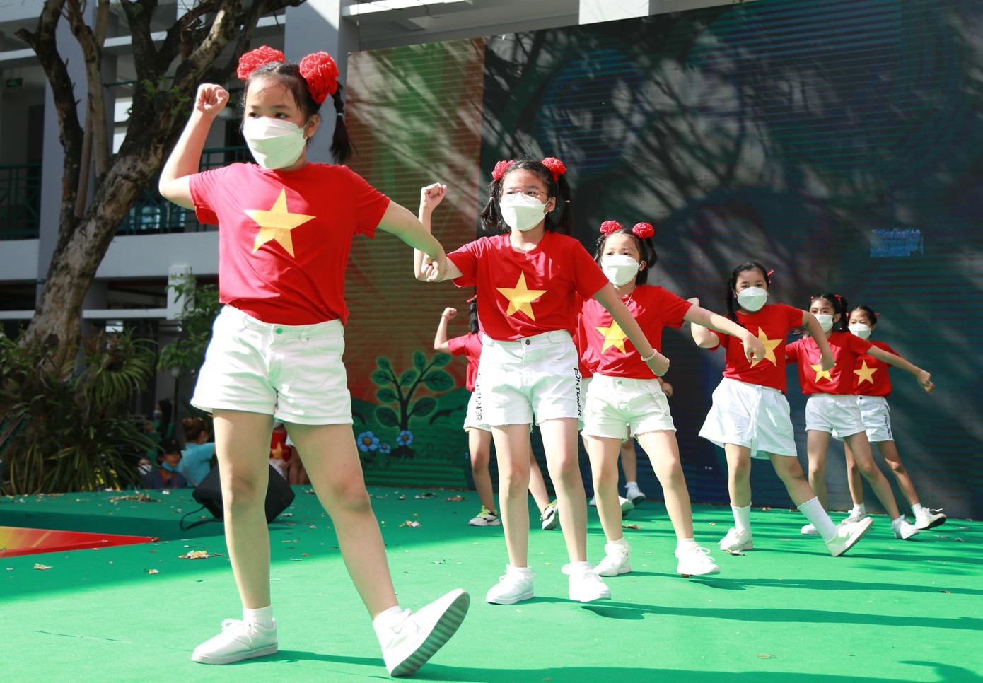 Ngày hội còn diễn ra vòng thi chung kết cuộc thi Flashmob TPHCM của các Liên đội tiểu học tại TPHCM Ngày hội còn diễn ra vòng thi chung kết cuộc thi Flashmob TPHCM của các Liên đội tiểu học tại TPHCM