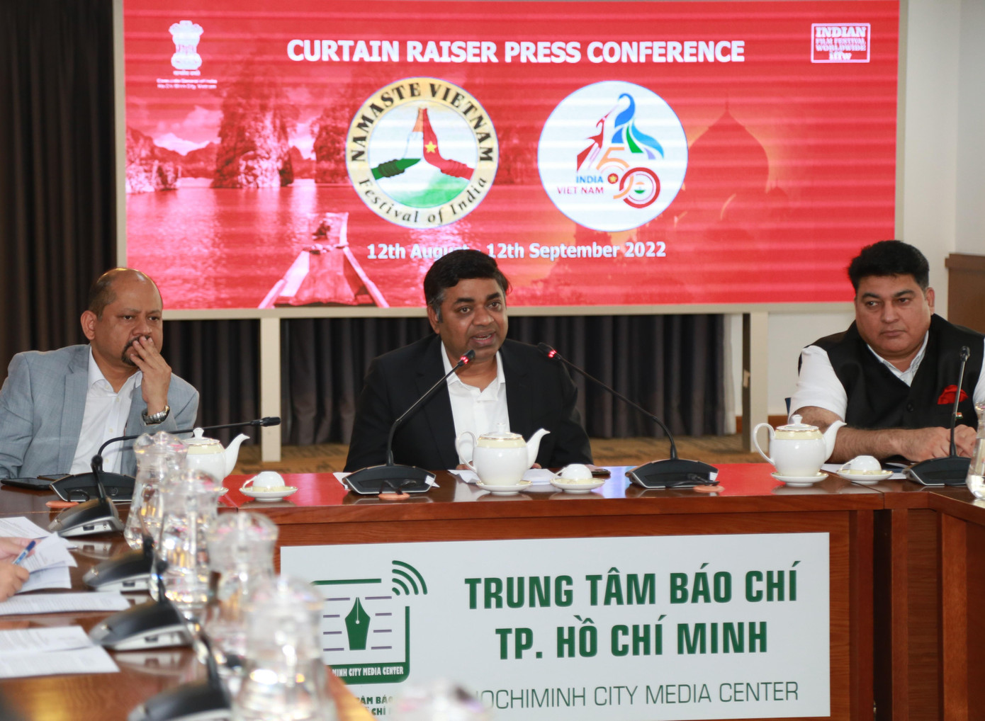 Tổng Lãnh sự quán Ấn Độ tại TPHCM Madan Mohan Sethi công bố nhiều thông tin về lễ hội. Ảnh: Ngô Tùng Tổng Lãnh sự quán Ấn Độ tại TPHCM Madan Mohan Sethi công bố nhiều thông tin về lễ hội. Ảnh: Ngô Tùng