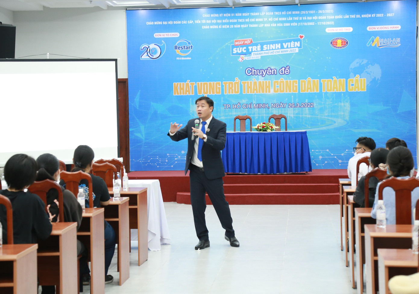 Đến với ngày hội, bạn trẻ có dịp được chia sẻ những kỹ năng ứng dụng thiết thực để phát triển bản thân