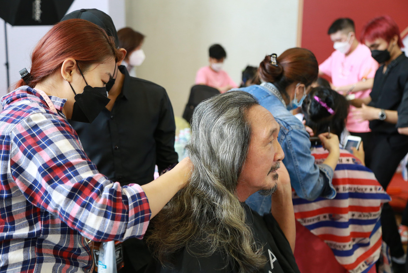 Tại ngày hội, nhiều người không khỏi ấn tượng và trân trọng trước nghĩa cử của ông Tô Khắc Duy (61 tuổi, quê Bến Tre).