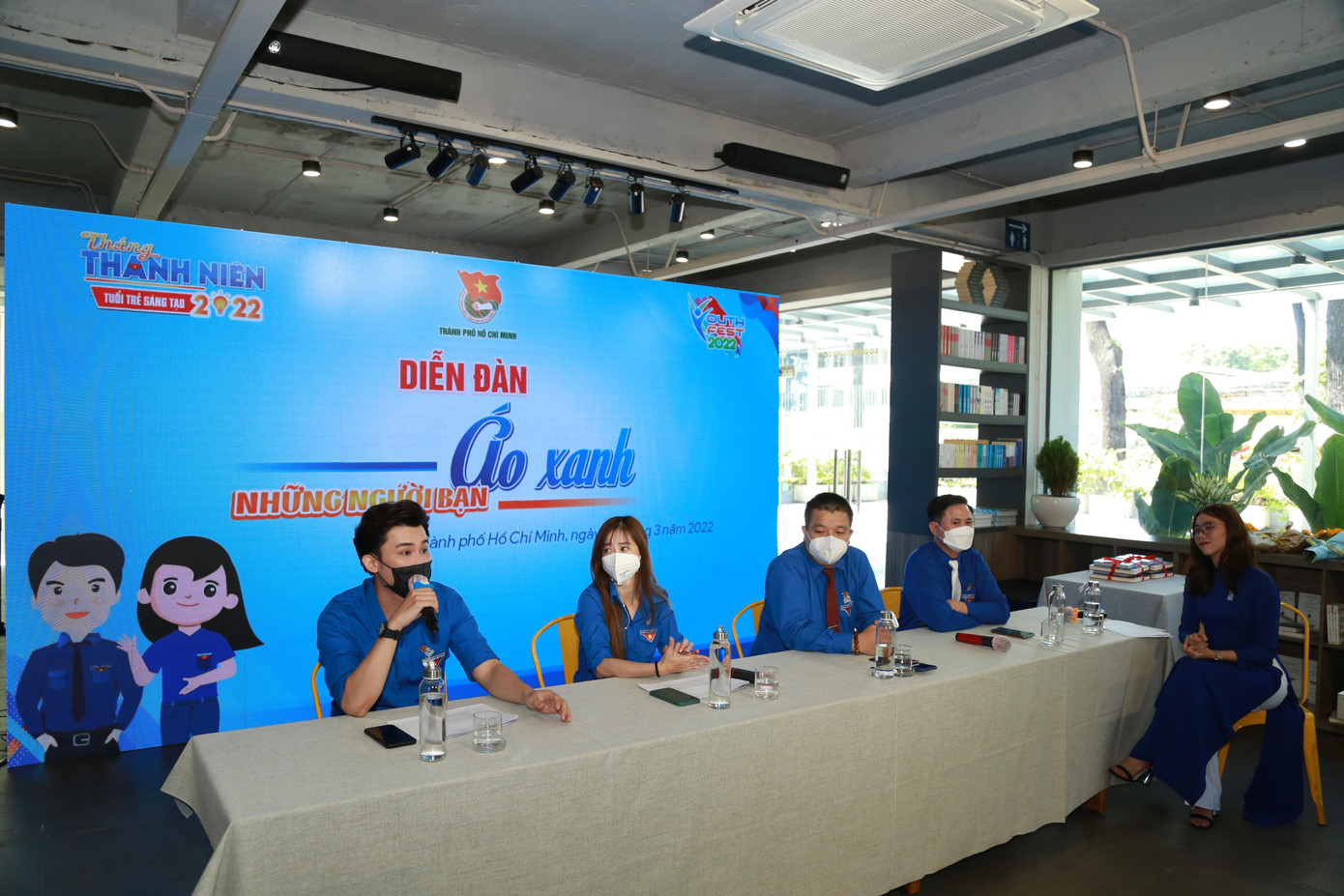 Các cán bộ Đoàn, bạn trẻ tiêu biểu nhớ về một thời thanh niên sôi nổi, đáng nhớ của mình tại diễn đàn "Những người bạn áo xanh" Các cán bộ Đoàn, bạn trẻ tiêu biểu nhớ về một thời thanh niên sôi nổi, đáng nhớ của mình tại diễn đàn "Những người bạn áo xanh"