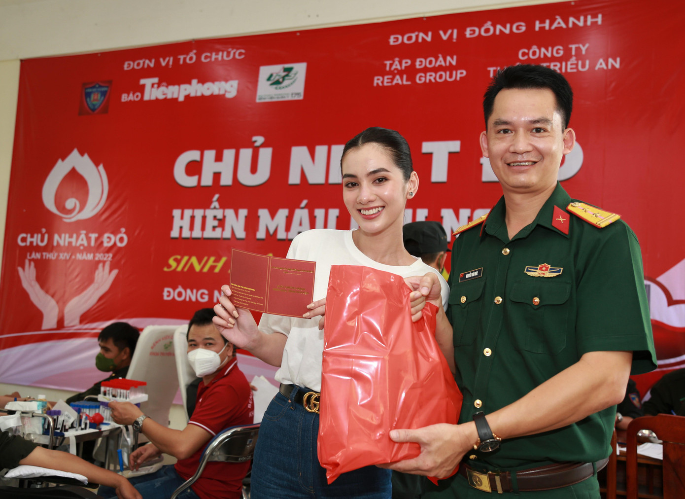 Cẩm Đan cho biết cô sẽ tiếp tục hiến máu khi đủ điều kiện. Cẩm Đan cho biết cô sẽ tiếp tục hiến máu khi đủ điều kiện.