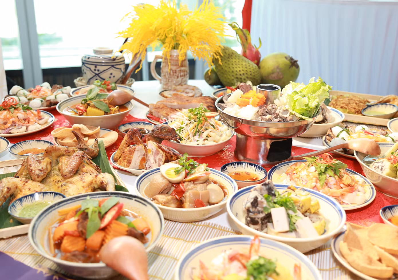 Việt Nam có một nền ẩm thực phong phú, đa dạng, đáp ứng nhu cầu thưởng thức của đông đảo du khách quốc tế và trong nước.