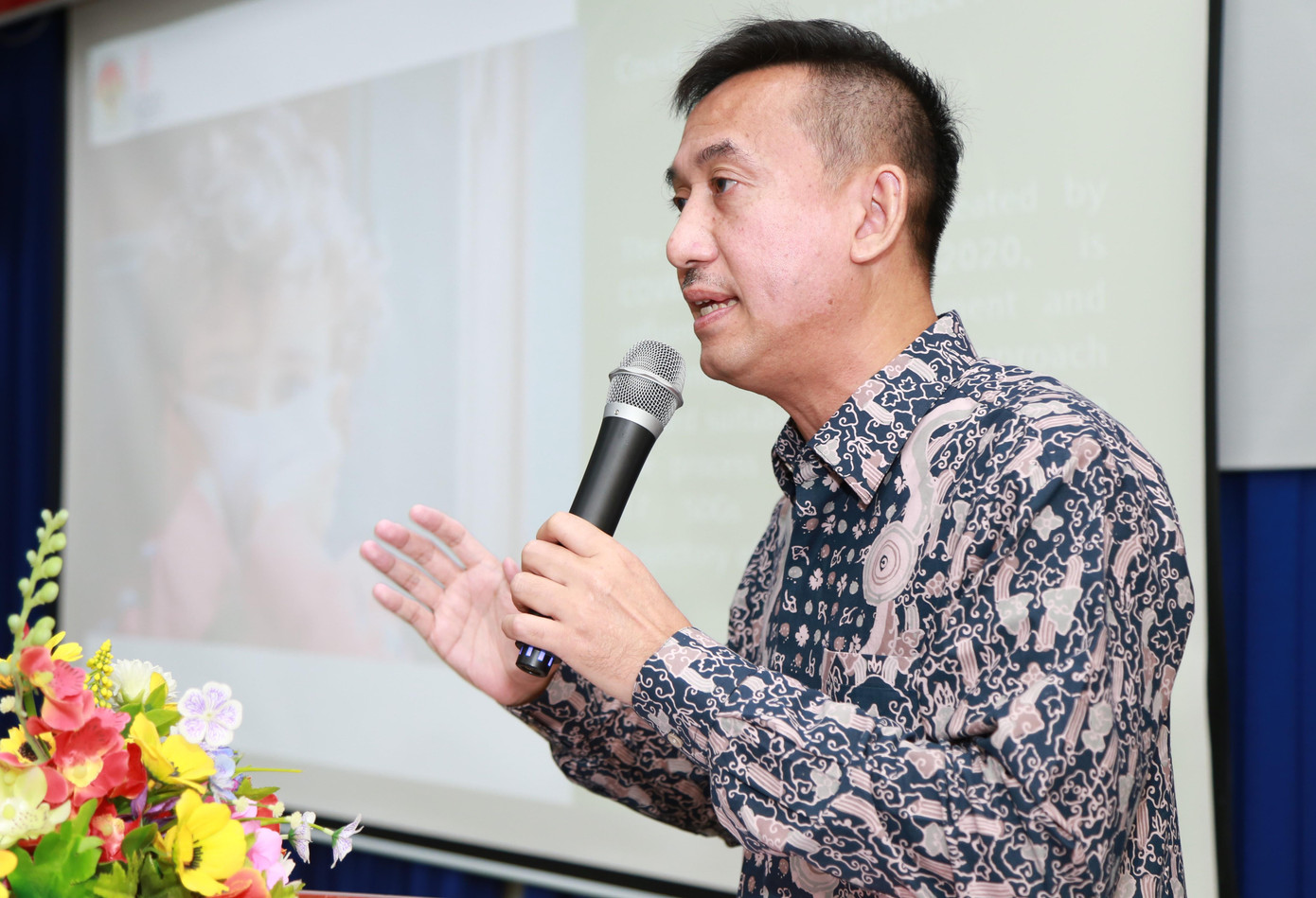 Ông Agustaviano Sofjan phát biểu tại tọa đàm.