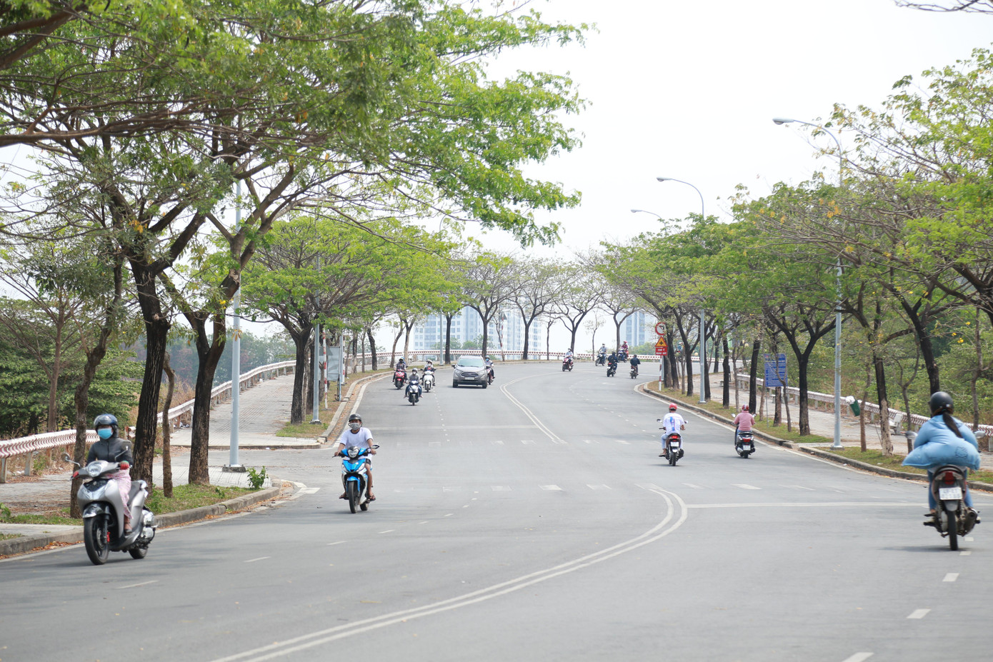 Khu đô thị Đại học Quốc gia TPHCM (còn được biết đến với tên gọi quen thuộc "Làng Đại học quốc gia") tọa lạc tại địa bàn giáp ranh giữa phường Linh Trung, thành phố Thủ Đức, TPHCM với phường Đông Hòa (thành phố Dĩ An, tỉnh Bình Dương). Nơi đây tập trung các trường đại học thành viên thuộc khối ĐHQG TPHCM, các viện nghiên cứu, trung tâm đào tạo, trau dồi văn - thể - mỹ...