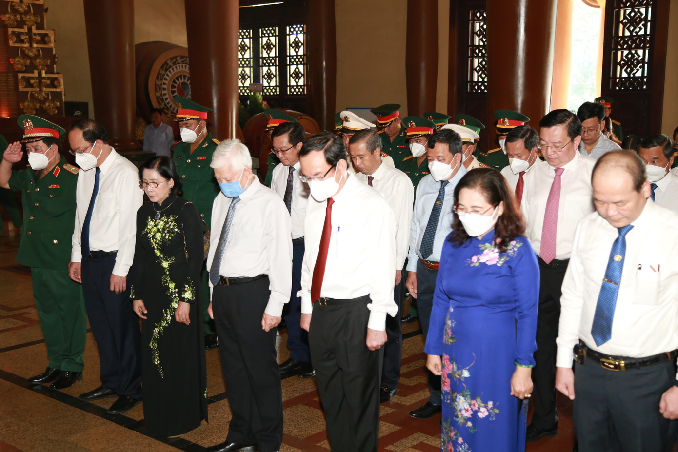 Trước đó, đoàn đại biểu TPHCM đã đến viếng và dâng hương tại Nghĩa trang Liệt sĩ huyện Củ Chi và Đền Tưởng niệm Liệt sĩ Bến Dược (huyện Củ Chi). Trước đó, đoàn đại biểu TPHCM đã đến viếng và dâng hương tại Nghĩa trang Liệt sĩ huyện Củ Chi và Đền Tưởng niệm Liệt sĩ Bến Dược (huyện Củ Chi).