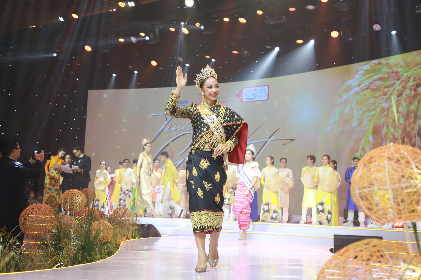 Miss Grand Laos 2022 Vongkhamxao Phoutsavanh.