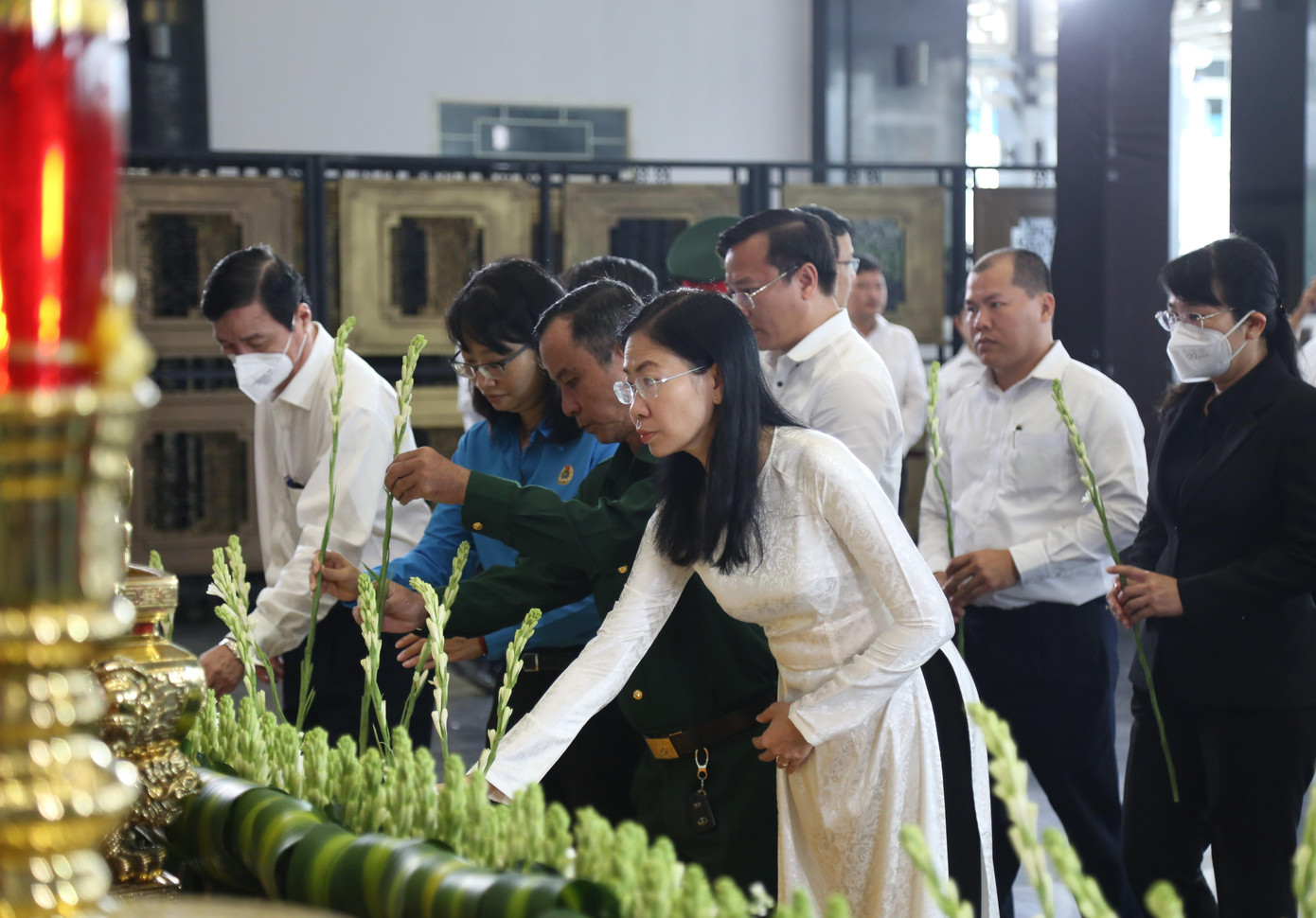 Đại biểu chức sắc tôn giáo, nhân sĩ trí thức cùng thành kính tưởng nhớ những người qua đời vì COVID-19.