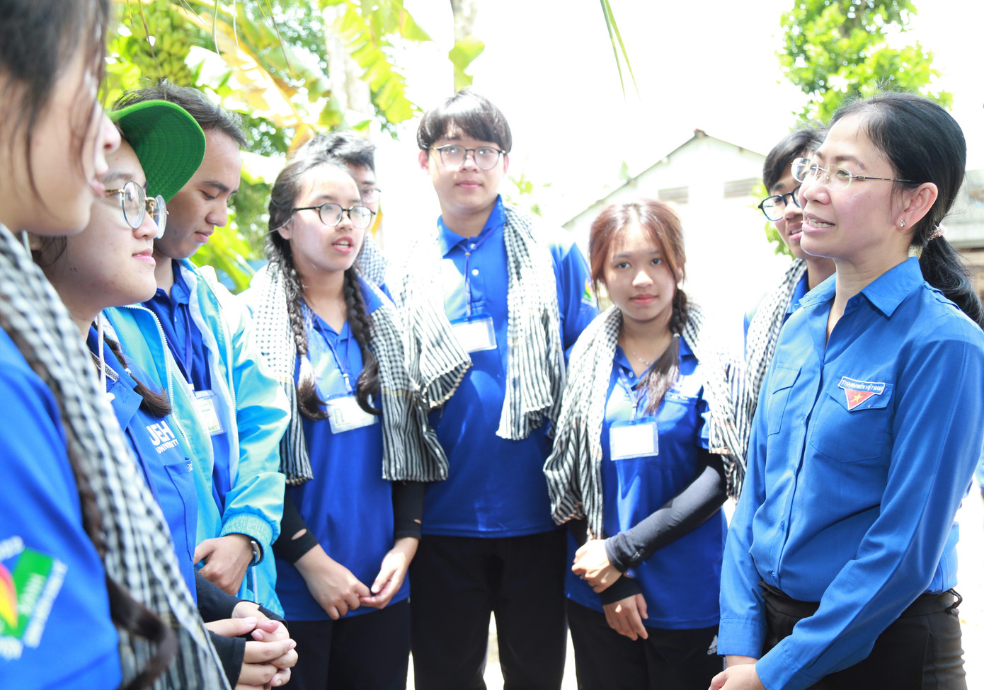 Mùa hè xanh là dịp để các bạn mang sức trẻ góp sức dựng xây các địa phương còn nhiều khó khăn, đây cũng là khoảng thời gian ý nghĩa giúp các bạn trưởng thành và lưu lại những kỷ niệm đẹp trong quãng đường tuổi đôi mươi. Ảnh: Ngô Tùng Mùa hè xanh là dịp để các bạn mang sức trẻ góp sức dựng xây các địa phương còn nhiều khó khăn, đây cũng là khoảng thời gian ý nghĩa giúp các bạn trưởng thành và lưu lại những kỷ niệm đẹp trong quãng đường tuổi đôi mươi. Ảnh: Ngô Tùng