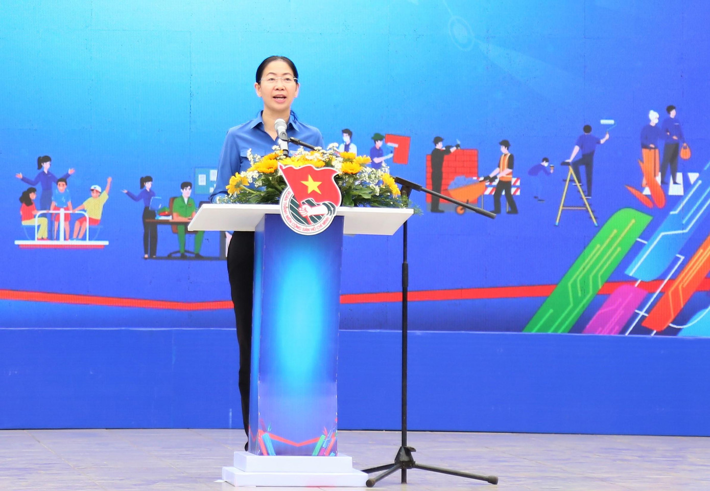 Bí thư Thành Đoàn TPHCM Phan Thị Thanh Phương phát động Ngày thanh niên cùng hành động tại TPHCM. Ảnh: Ngô Tùng Bí thư Thành Đoàn TPHCM Phan Thị Thanh Phương phát động Ngày thanh niên cùng hành động tại TPHCM. Ảnh: Ngô Tùng