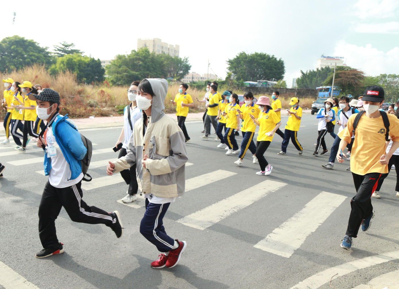 Bạn trẻ tham gia giải chạy để rèn luyện sức khỏe