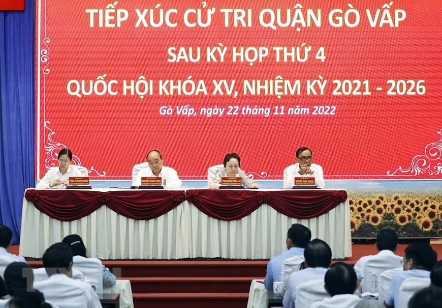 Chủ tịch nước Nguyễn Xuân Phúc cùng tổ đại biểu Quốc hội TPHCM - đơn vị số 7 tiếp xúc cử tri quận Gò Vấp. Ảnh: TTXVN Chủ tịch nước Nguyễn Xuân Phúc cùng tổ đại biểu Quốc hội TPHCM - đơn vị số 7 tiếp xúc cử tri quận Gò Vấp. Ảnh: TTXVN