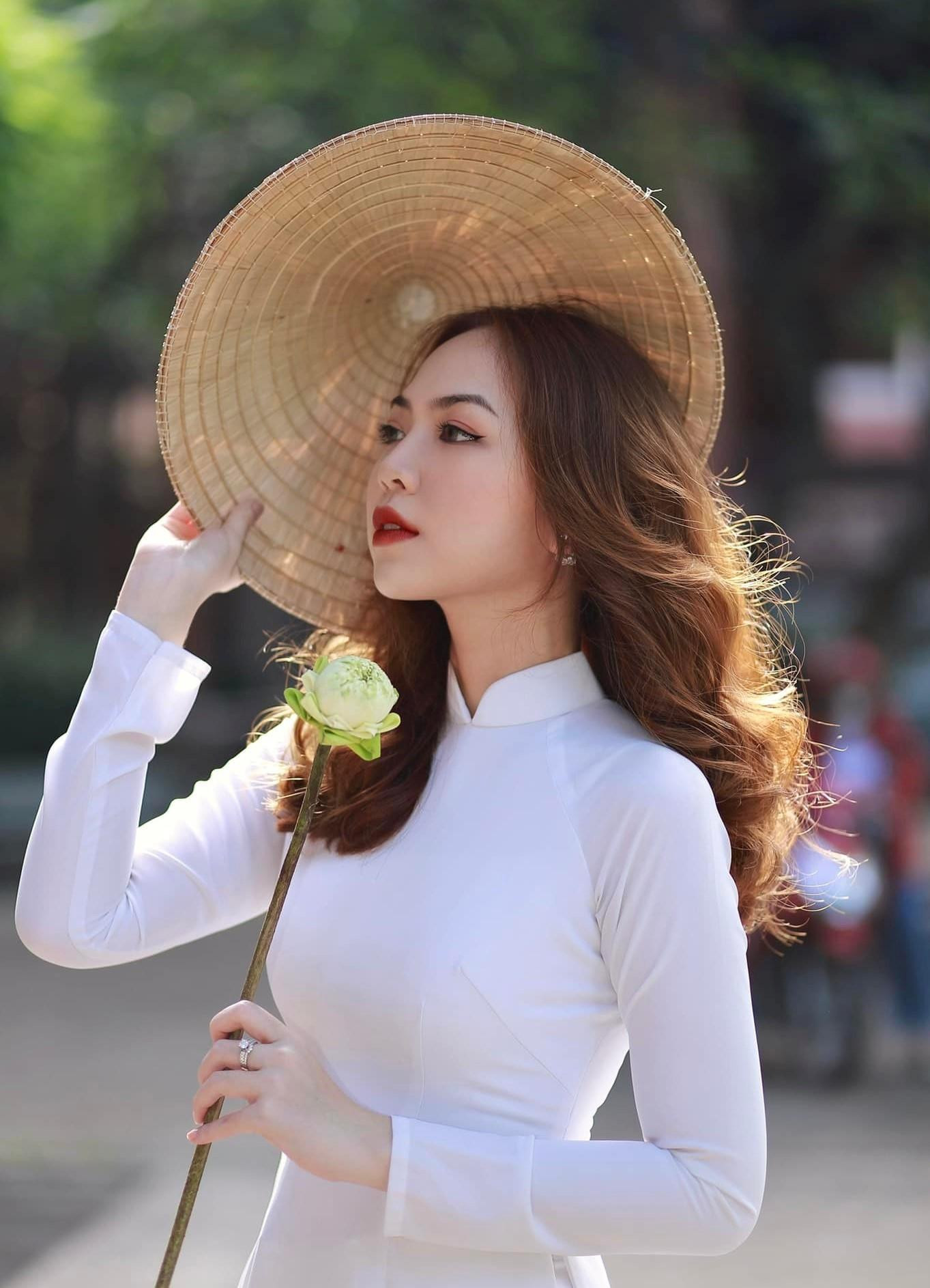 Trong thời gian tới, với vai trò đại sứ Lễ hội áo dài của TPHCM, Nguyễn Kim Phụng sẽ đồng hành, tham gia nhiều hoạt động, sự kiện để quảng bá, lan tỏa vẻ đẹp của thành phố. - Ảnh: NVCC.