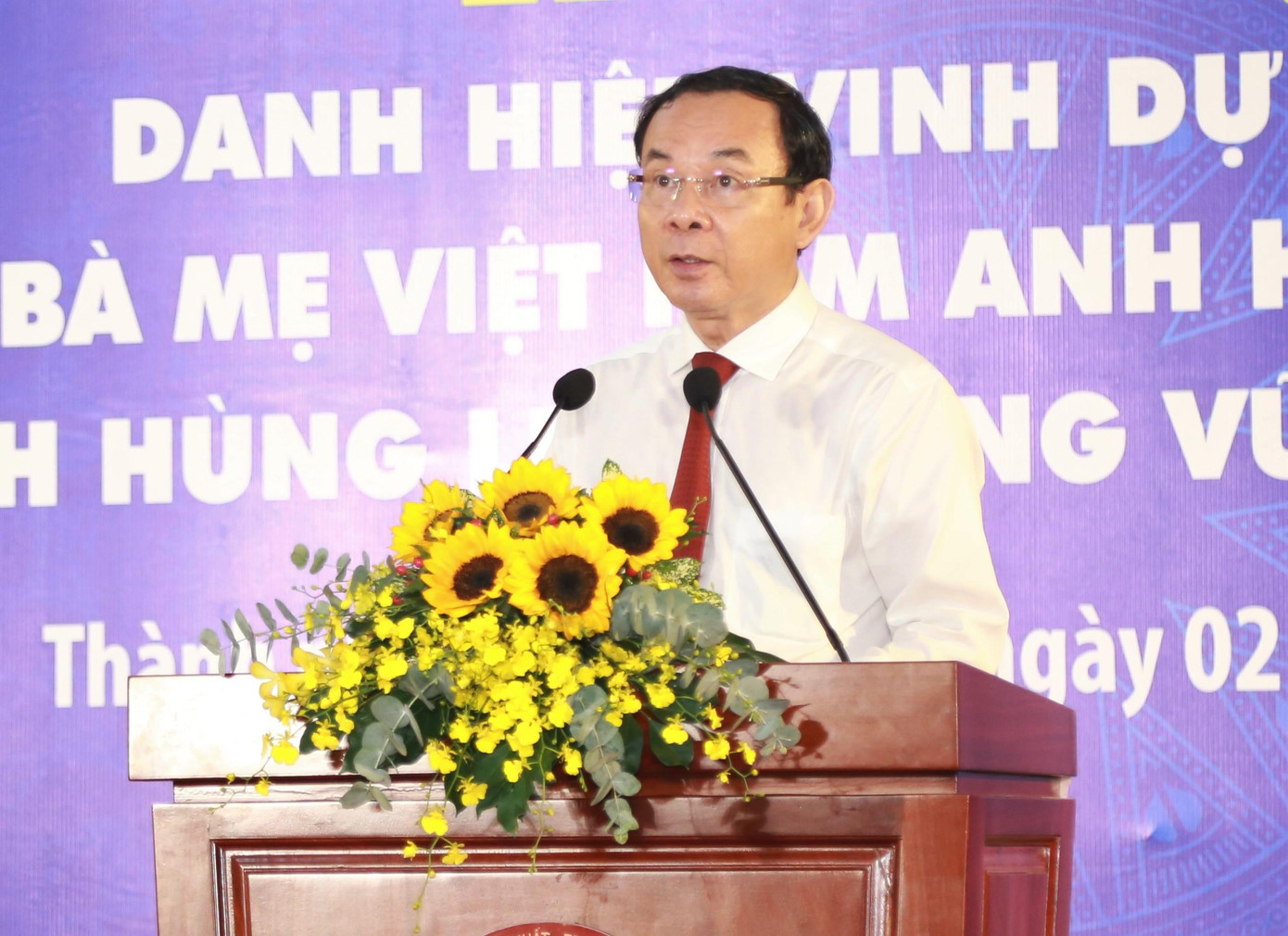 Ông Nguyễn Văn Nên phát biểu tri ân các Mẹ VNAH, liệt sĩ. Ảnh: Ngô Tùng Ông Nguyễn Văn Nên phát biểu tri ân các Mẹ VNAH, liệt sĩ. Ảnh: Ngô Tùng