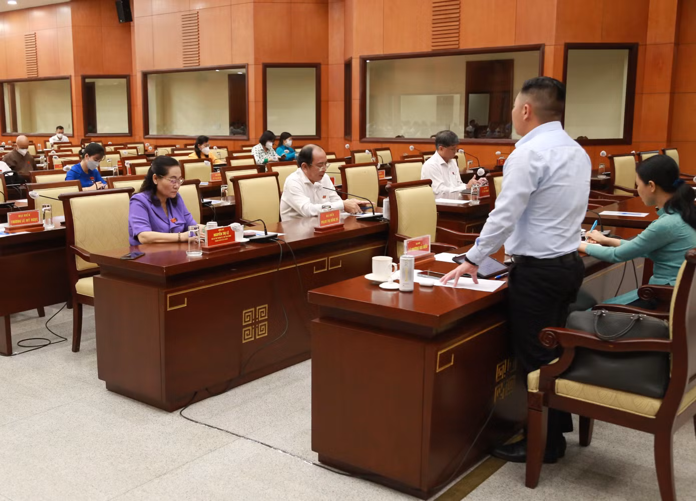 Chiều 6/7, đại biểu dự kỳ họp tham gia thảo luận theo tổ.