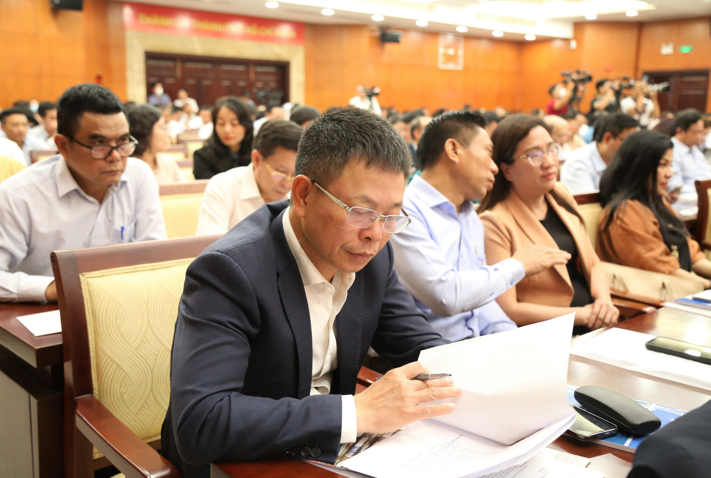 Công tác thông tin trên báo chí đã thể hiện rõ nét vai trò dẫn dắt, chủ động, kịp thời, đạt hiệu quả trong tuyên truyền về những vấn đề, sự kiện quan trọng của đất nước, góp phần tạo sự đồng thuận xã hội. Công tác thông tin trên báo chí đã thể hiện rõ nét vai trò dẫn dắt, chủ động, kịp thời, đạt hiệu quả trong tuyên truyền về những vấn đề, sự kiện quan trọng của đất nước, góp phần tạo sự đồng thuận xã hội.