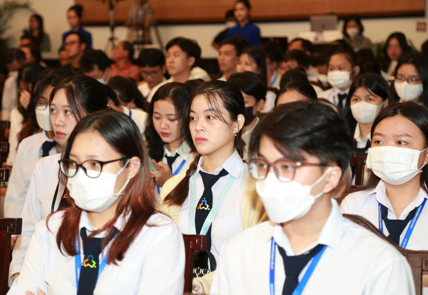 Chất lượng nguồn nhân lực du lịch đang là vấn đề then chốt để ngành bứt phá trở lại sau dịch. (Trong ảnh: các bạn sinh viên chuyên ngành du lịch theo dõi tại hội thảo) Chất lượng nguồn nhân lực du lịch đang là vấn đề then chốt để ngành bứt phá trở lại sau dịch. (Trong ảnh: các bạn sinh viên chuyên ngành du lịch theo dõi tại hội thảo)