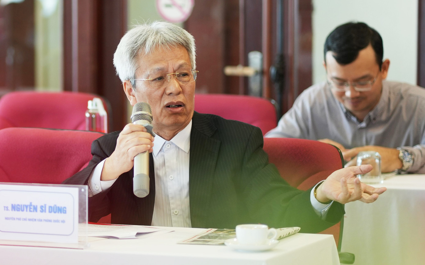 Các khách mời trao đổi sổi nổi tại cuộc tọa đàm. Ảnh: Hoàng Mạnh Thắng - Trọng Quân.