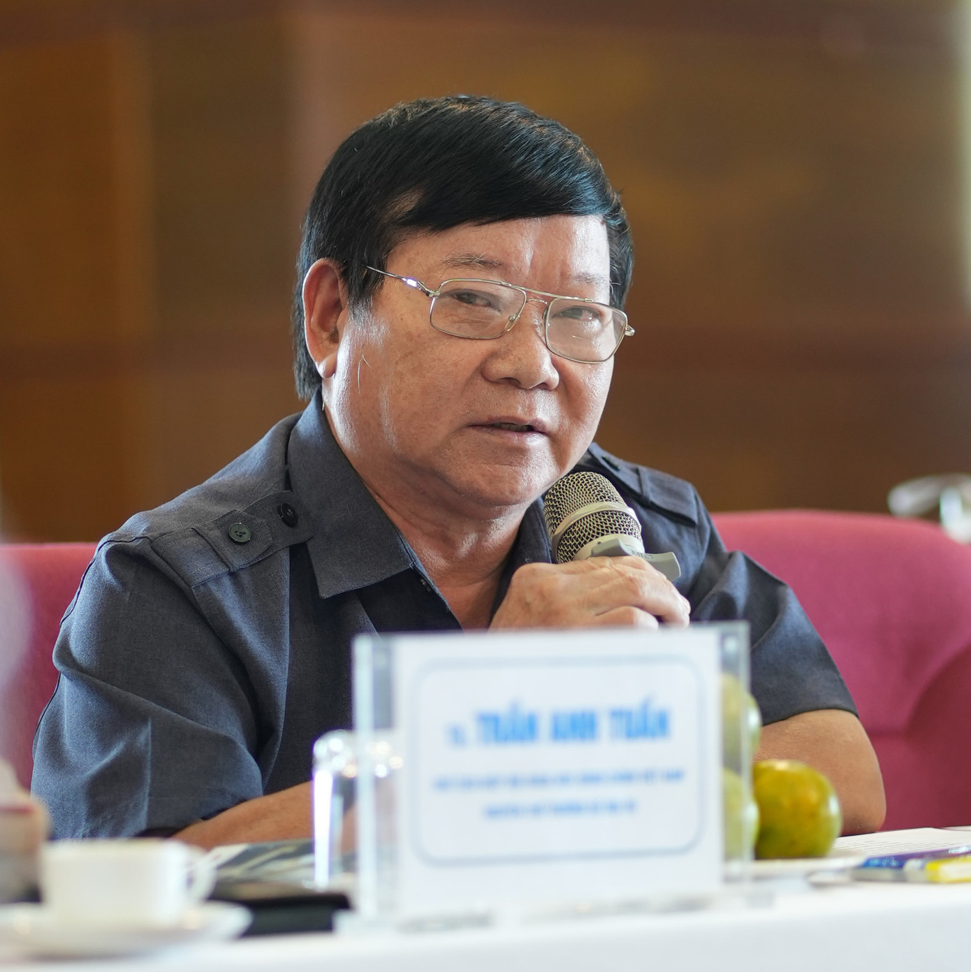 Ông Lê Như Tiến