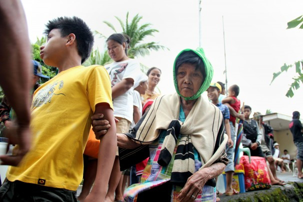 Lương thực, nước uống, thuốc men... là những gì người dân Philippines đang rất cần hiện nay 