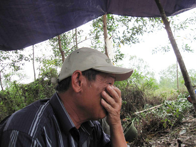 Ông Dư bật khóc khi nhớ về đồng đội cũ