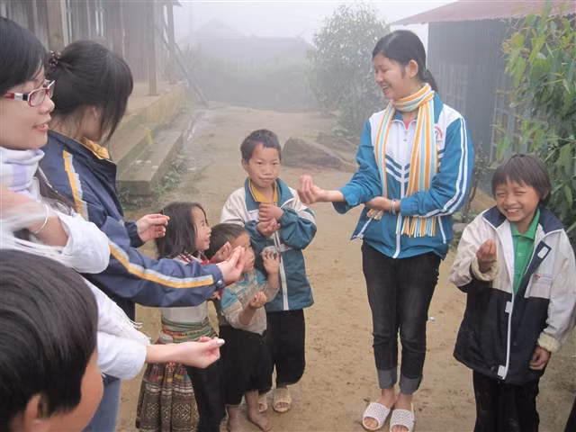 Với trẻ em vùng cao