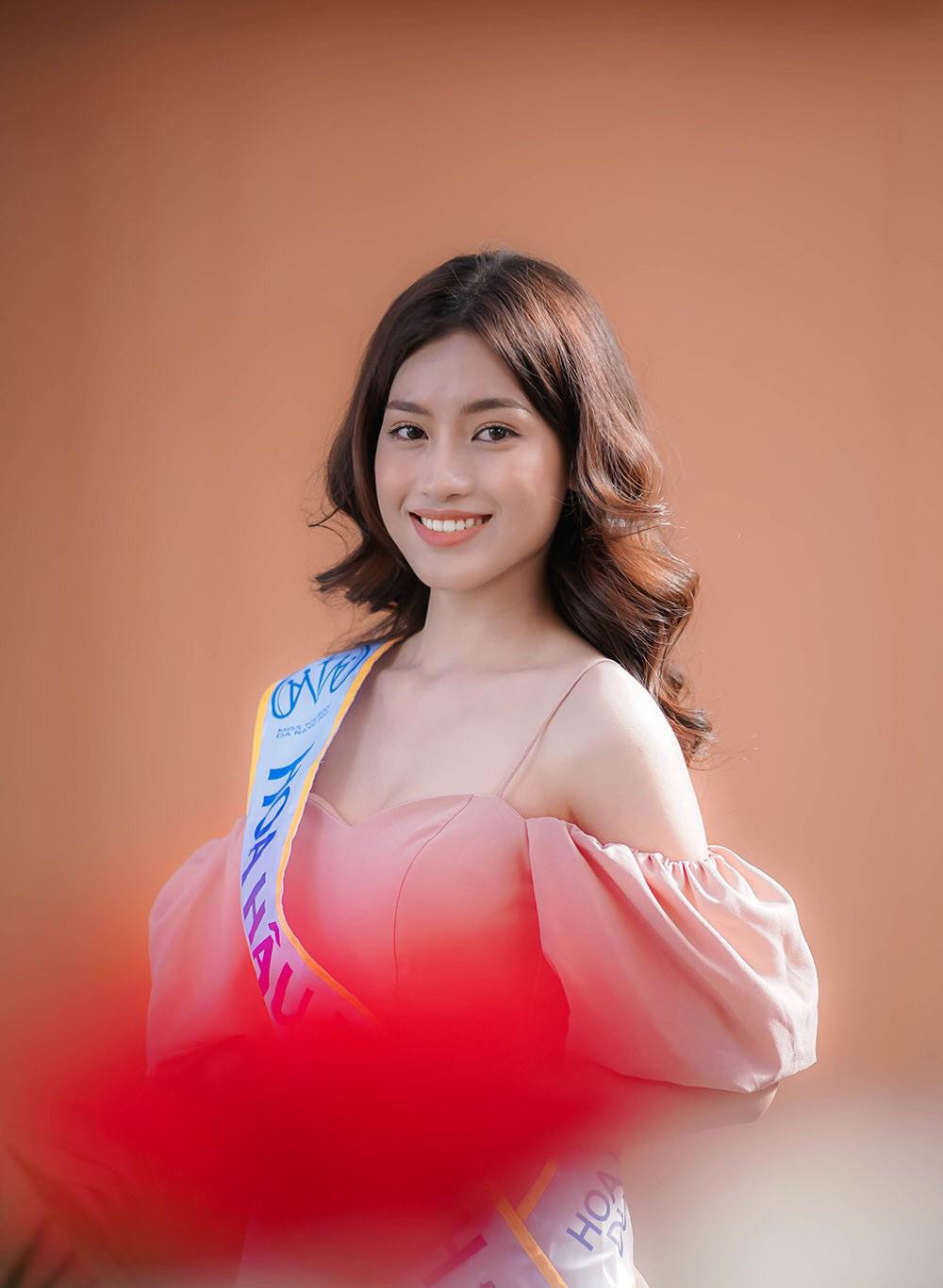 Ghi danh tại Miss Grand Vietnam 2022, Minh Thư hứa hẹn sẽ là thí sinh đáng gờm nhờ những kinh nghiệm thi thố sắc đẹp của mình.