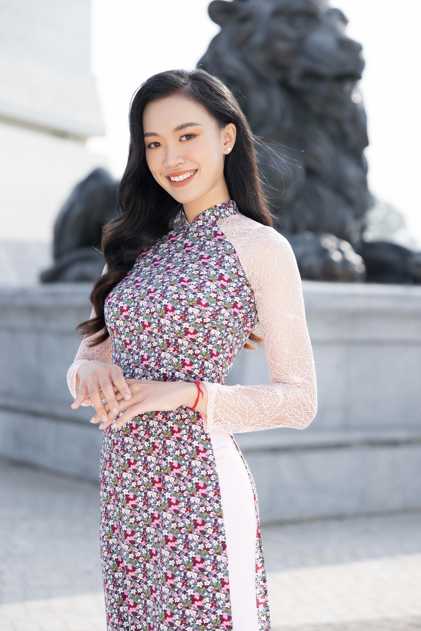 Lương Thành Minh Châu sinh năm 2001 ở Tiền Giang, gây chú ý khi là thí sinh cao thứ ba tại cuộc thi Miss World Vietnam 2022 với chiều cao 1m77. Minh Châu nặng 60 kg cùng số đo 3 vòng quyến rũ: 85 - 63 - 96.